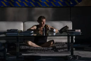 Inside (2023) ดูหนัง ออนไลน์ Inside (2023) เต็มเรื่อง